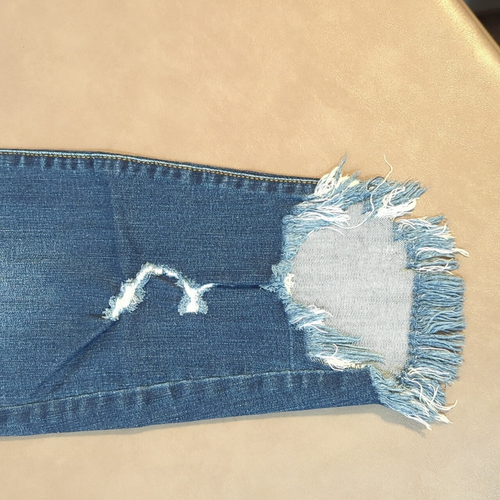KanCan Estilo Jeans Women Size 15 / 31 Blue Distressed - Picture 12 of 14